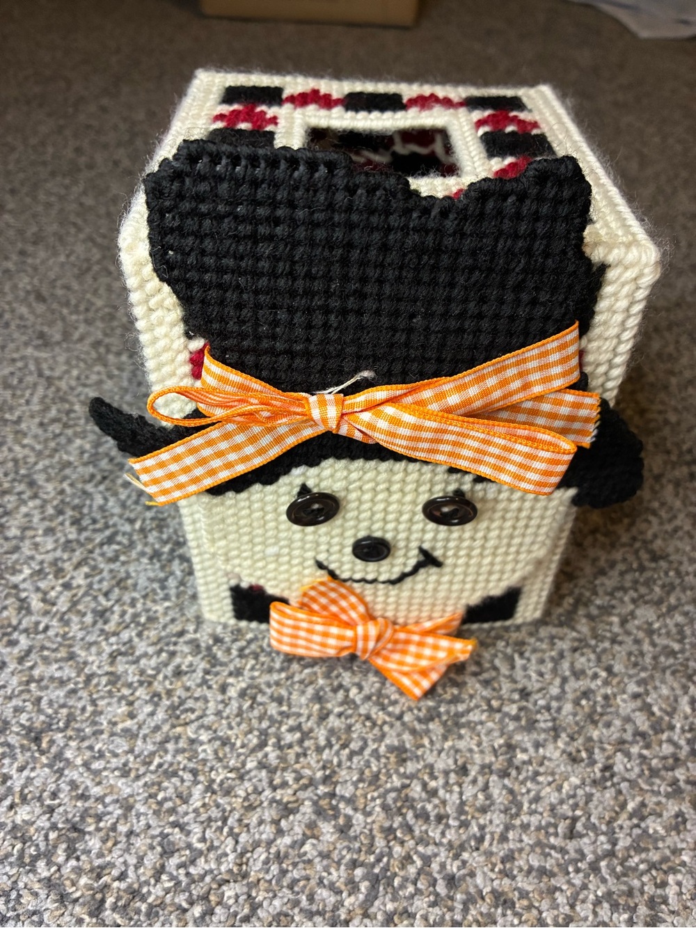 Vintage holiday tissue box cover